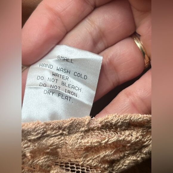 Sequin Trim Lace Romper Nude and Black Size Small - Picture 4 of 9